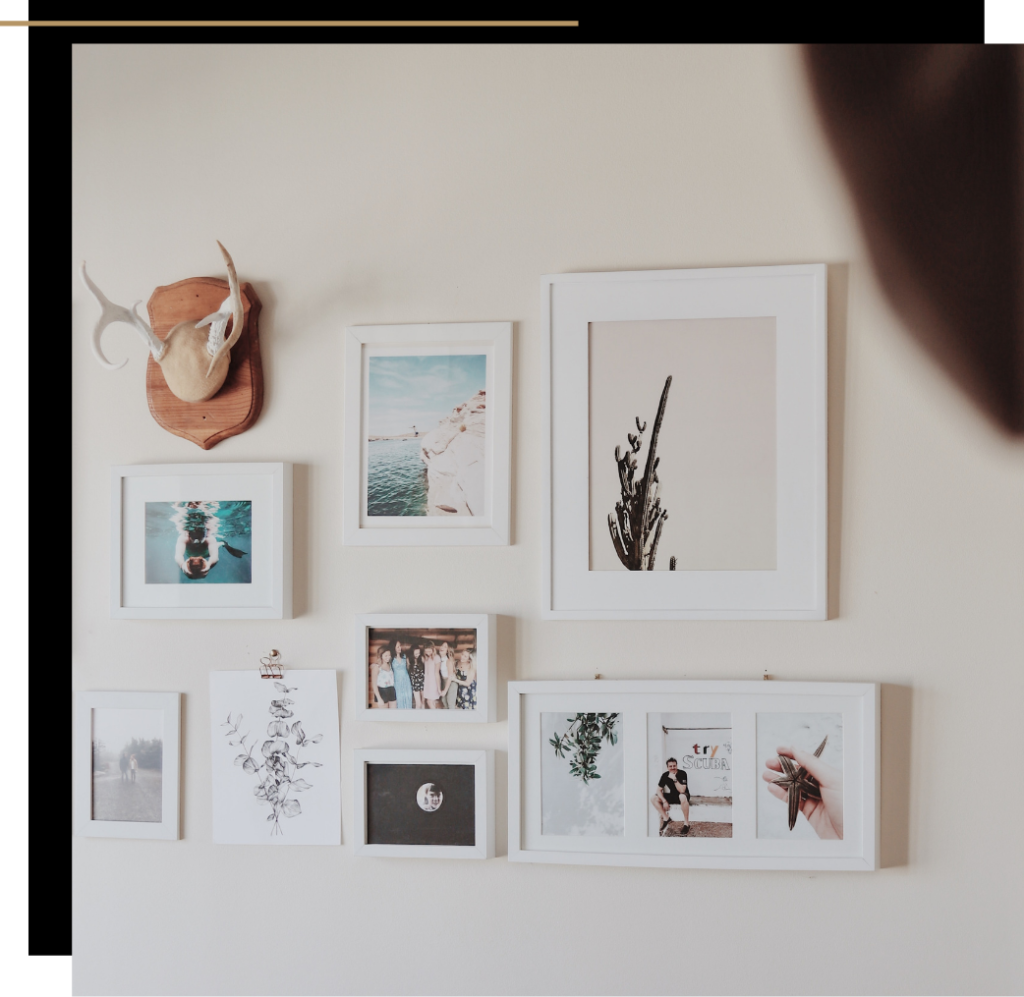 A gallery wall, one of the easiest ways to transform your bathroom